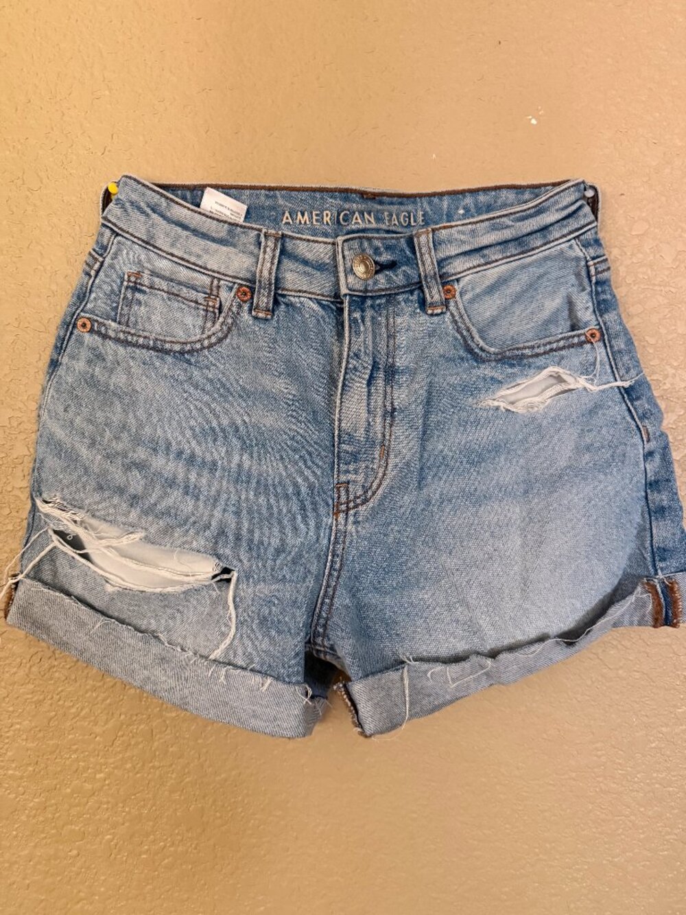 AE Strigid like new Mom Short